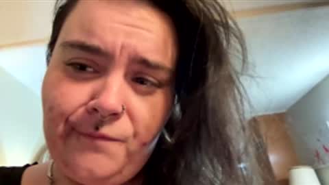 Snapshot of mindyourvib3z chatting on January 6, 1:31 am mindyourvib3z online show from January 6, 1:31 am