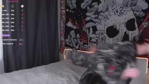 Snapshot of mine_doll chatting on March 22, 6:28 am Anny online show from March 22, 6:28 am