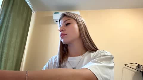 Lucy online show from October 8, 4:32 am