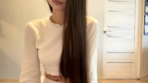 Emilia online show from September 19, 4:25 am