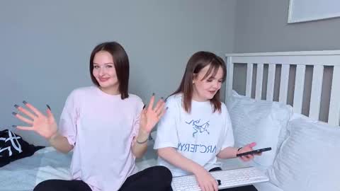 KarinaLeila online show from September 24, 6:28 am