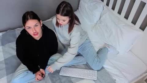 KarinaLeila online show from September 30, 6:29 am