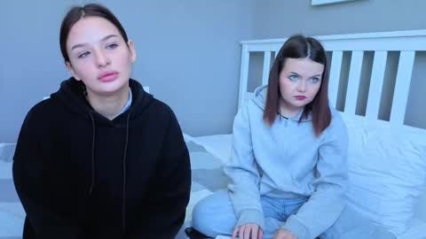 KarinaLeila online show from October 1, 5:57 am