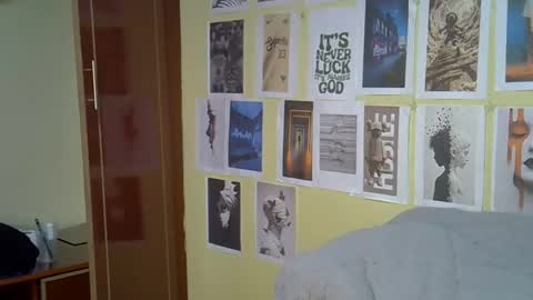 Snapshot of mini_karee chatting on March 9, 4:11 pm mini_karee online show from March 9, 4:11 pm