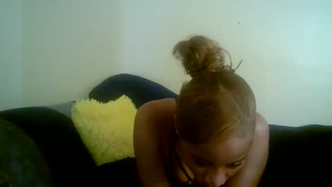 minieme001 online show from March 29, 6:24 am