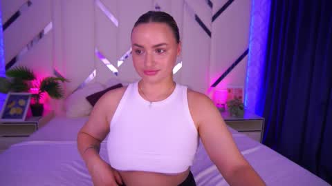 minifox_ online show from October 1, 6:41 am