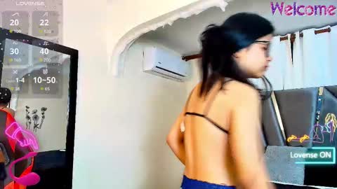 minilove_01 online show from January 13, 12:10 pm