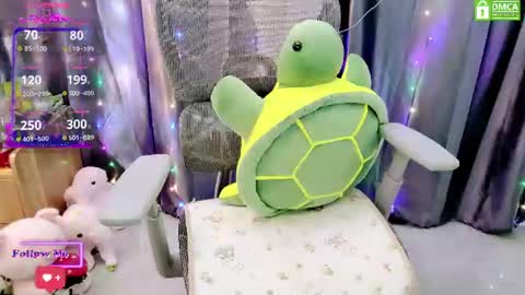 Snapshot of minina_18 chatting on August 9, 5:12 am minina_18 online show from August 9, 5:12 am
