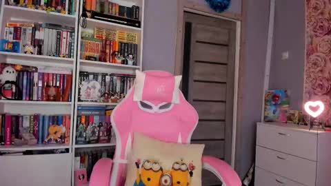 Snapshot of minionkaaa chatting on February 1, 11:09 am Ariana online show from February 1, 11:09 am