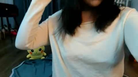 Snapshot of minji_snow chatting on May 17, 12:56 pm Minji online show from May 17, 12:56 pm