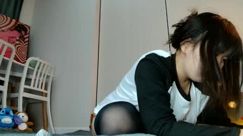 Snapshot of minji_snow chatting on June 1, 1:02 pm Minji online show from June 1, 1:02 pm