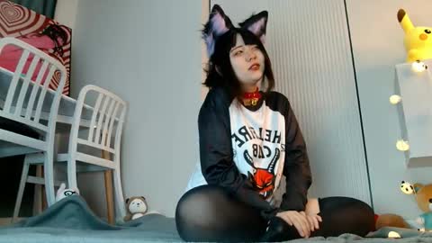 Snapshot of minji_snow chatting on June 7, 1:04 pm Minji online show from June 7, 1:04 pm