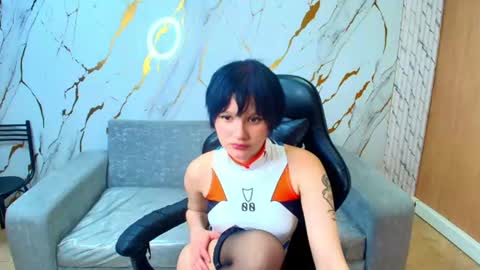 Minji online show from July 31, 7:57 pm