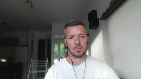 Snapshot of minka28 chatting on April 27, 5:33 pm minka28 online show from April 27, 5:33 pm