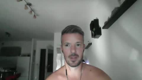 Snapshot of minka28 chatting on May 25, 5:08 pm minka28 online show from May 25, 5:08 pm