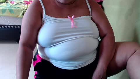 Andrea online show from February 10, 6:56 pm