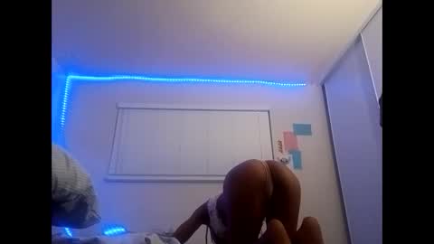 minniehunney online show from May 26, 3:24 am
