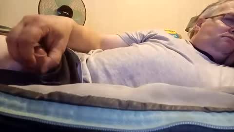 Stephano online show from October 28, 8:00 pm