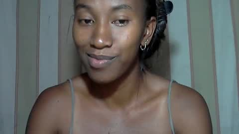 minouch211907 online show from February 26, 8:44 pm