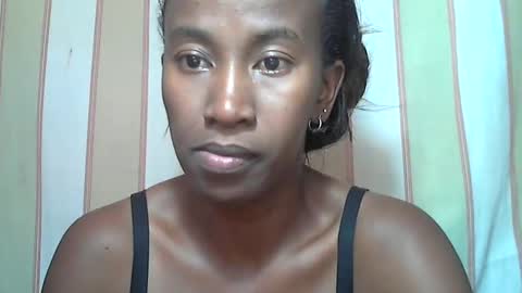 minouch211907 online show from March 3, 12:37 pm