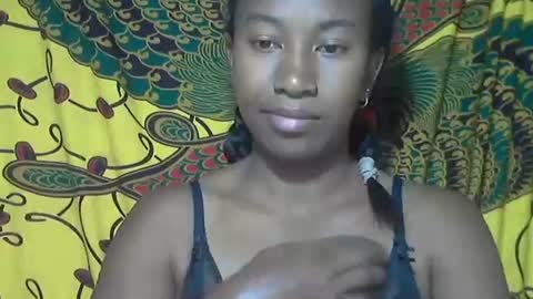 minouch211907 online show from October 10, 2:54 am