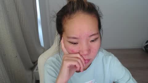 Snapshot of mira_g chatting on October 9, 12:47 pm mira_g online show from October 9, 12:47 pm