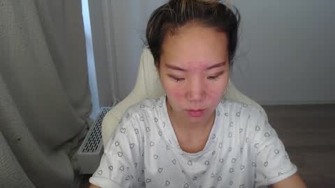 Snapshot of mira_g chatting on October 15, 6:46 am mira_g online show from October 15, 6:46 am