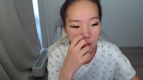 Snapshot of mira_g chatting on October 16, 9:43 am mira_g online show from October 16, 9:43 am