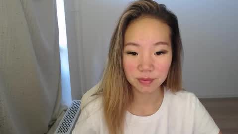 Snapshot of mira_g chatting on October 17, 9:01 am mira_g online show from October 17, 9:01 am