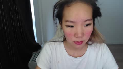 Snapshot of mira_g chatting on October 23, 8:13 am mira_g online show from October 23, 8:13 am