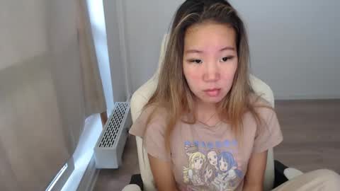 Snapshot of mira_g chatting on November 11, 8:25 am mira_g online show from November 11, 8:25 am