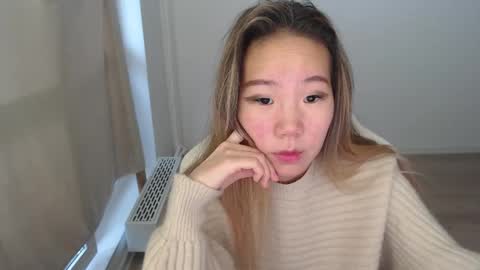 Snapshot of mira_g chatting on November 12, 8:37 am mira_g online show from November 12, 8:37 am