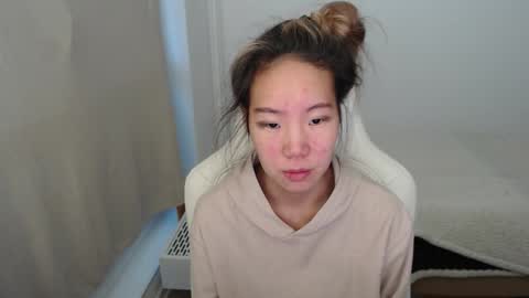 Snapshot of mira_g chatting on November 27, 12:29 pm mira_g online show from November 27, 12:29 pm