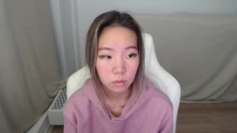 Snapshot of mira_g chatting on December 1, 3:06 pm mira_g online show from December 1, 3:06 pm