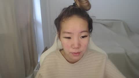 Snapshot of mira_g chatting on December 15, 9:24 am mira_g online show from December 15, 9:24 am