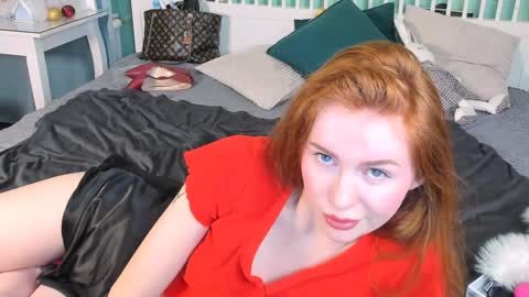Snapshot of mira_glace chatting on February 7, 12:50 pm Mira3 online show from February 7, 12:50 pm
