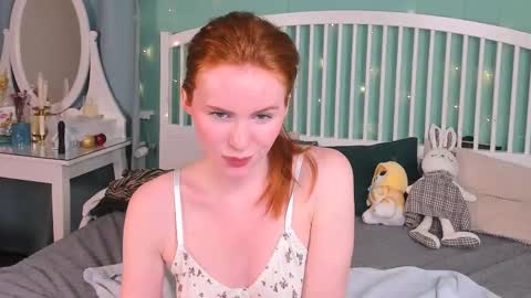 Snapshot of mira_glace chatting on February 10, 3:42 pm Mira3 online show from February 10, 3:42 pm