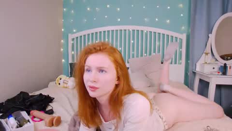 Snapshot of mira_glace chatting on March 1, 3:16 pm Mira3 online show from March 1, 3:16 pm