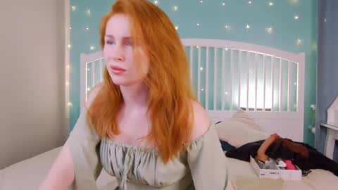 Snapshot of mira_glace chatting on March 5, 10:11 am Mira3 online show from March 5, 10:11 am