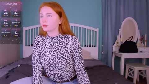 Snapshot of mira_glace chatting on October 16, 10:27 am Mira3 online show from October 16, 10:27 am