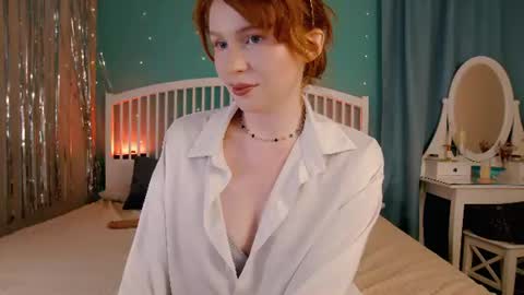 Snapshot of mira_glace chatting on July 11, 1:36 pm Mira3 online show from July 11, 1:36 pm