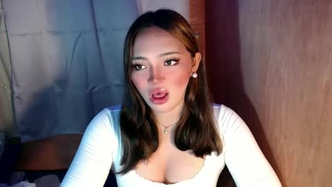 Mira Bella online show from September 9, 10:20 pm