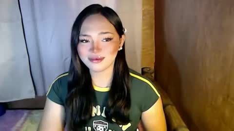 Snapshot of mira_luna222 chatting on February 26, 2:32 am Mira Bella online show from February 26, 2:32 am