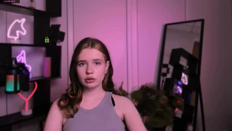 Snapshot of mira_lyn chatting on November 29, 7:17 pm mira_lyn online show from November 29, 7:17 pm