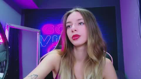 mira_lynxx online show from February 3, 6:22 am