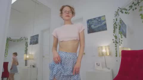 mira_marni online show from October 14, 11:11 am