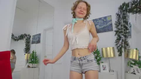 mira_marni online show from December 2, 11:15 am