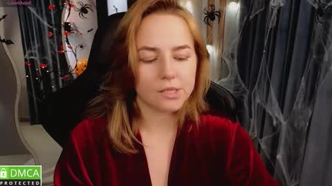 Snapshot of mira_mermayd chatting on October 30, 8:16 am Mira online show from October 30, 8:16 am