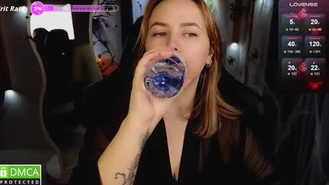 Snapshot of mira_mermayd chatting on November 6, 8:15 am Mira online show from November 6, 8:15 am