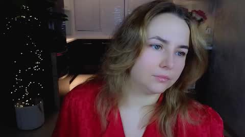 Snapshot of mira_mermayd chatting on February 15, 1:24 am Mira online show from February 15, 1:24 am